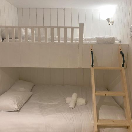 Walsh'S Hotel And Apartments Maghera  ภายนอก รูปภาพ
