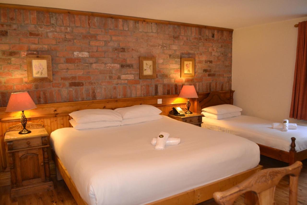 Walsh'S Hotel And Apartments Maghera  ภายนอก รูปภาพ