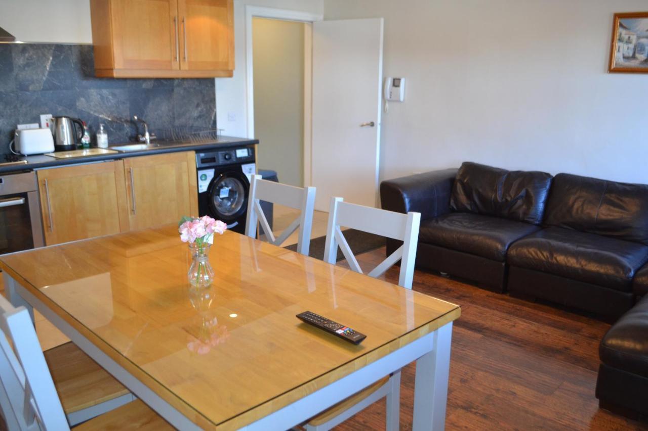 Walsh'S Hotel And Apartments Maghera  ภายนอก รูปภาพ