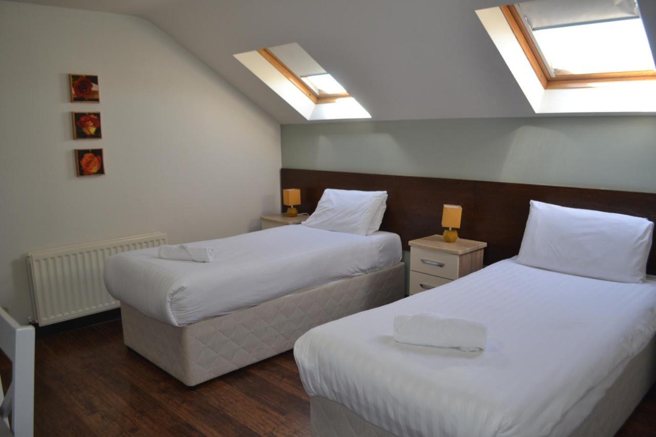 Walsh'S Hotel And Apartments Maghera  ภายนอก รูปภาพ