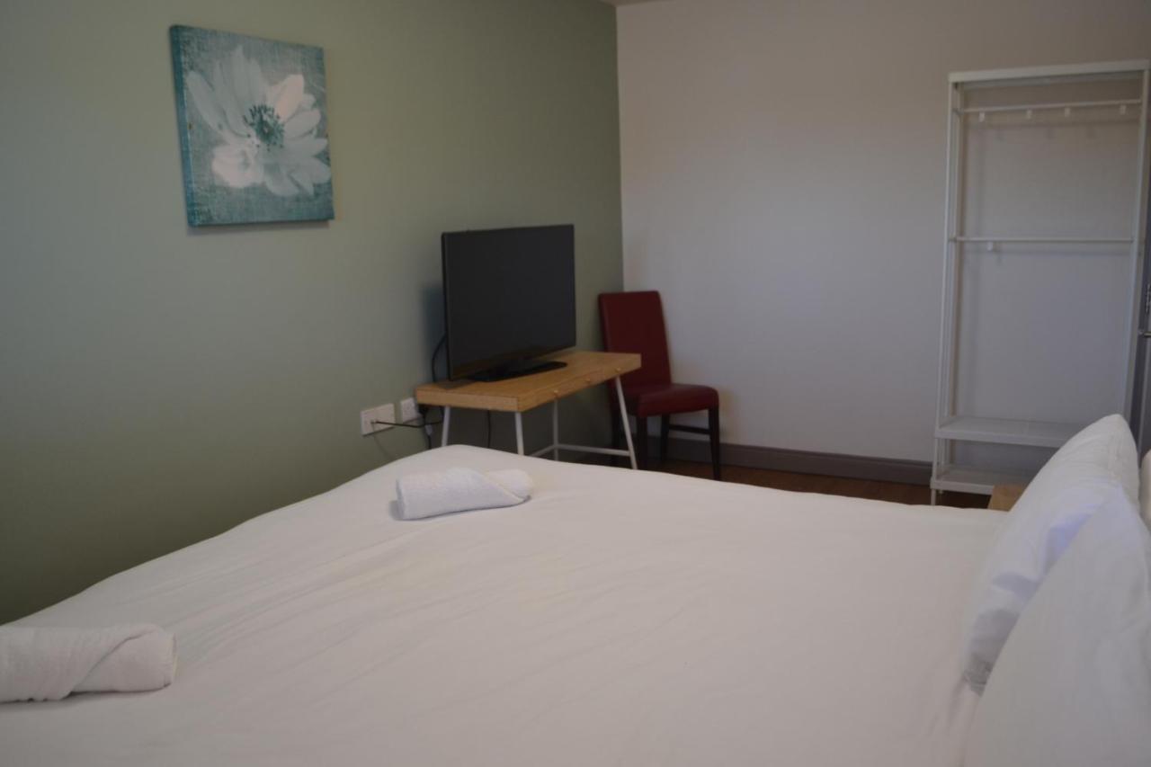 Walsh'S Hotel And Apartments Maghera  ภายนอก รูปภาพ
