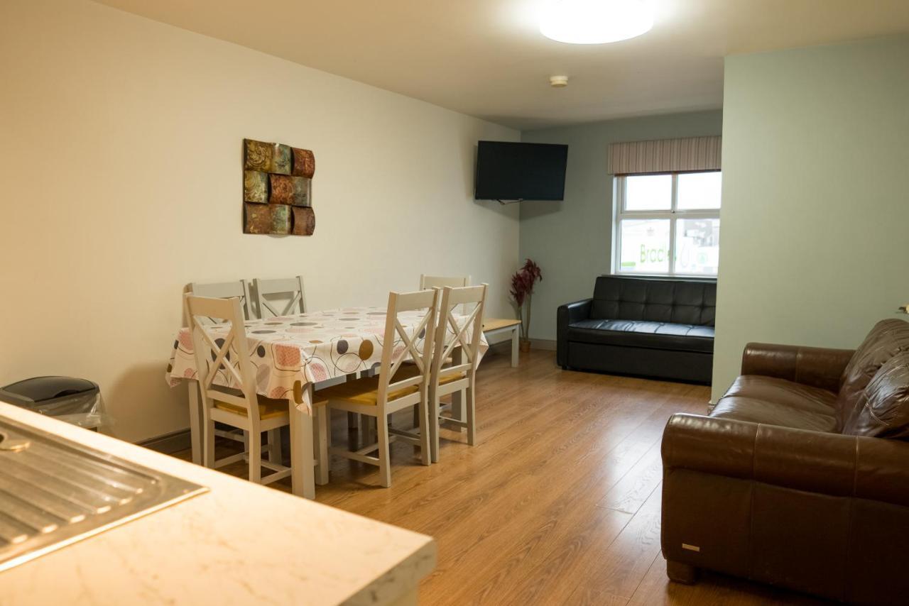 Walsh'S Hotel And Apartments Maghera  ภายนอก รูปภาพ