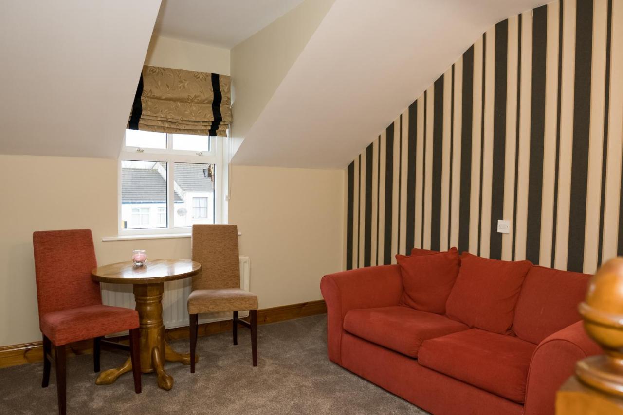 Walsh'S Hotel And Apartments Maghera  ภายนอก รูปภาพ