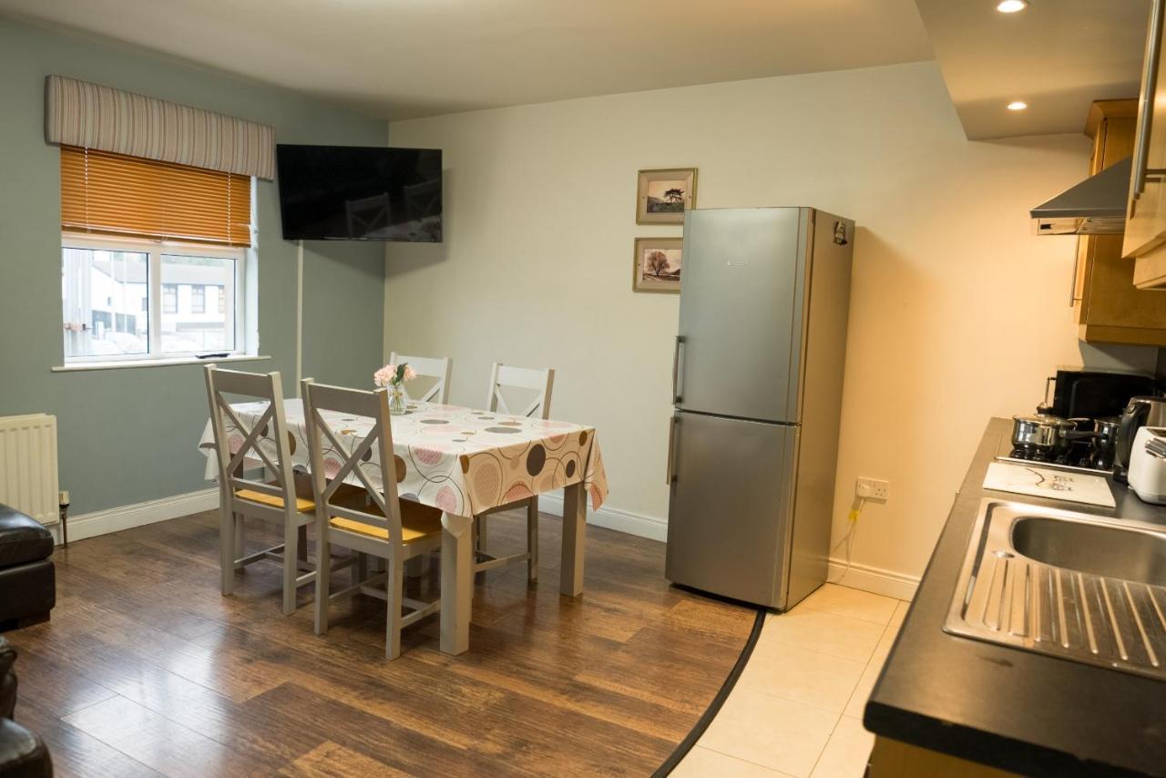 Walsh'S Hotel And Apartments Maghera  ภายนอก รูปภาพ