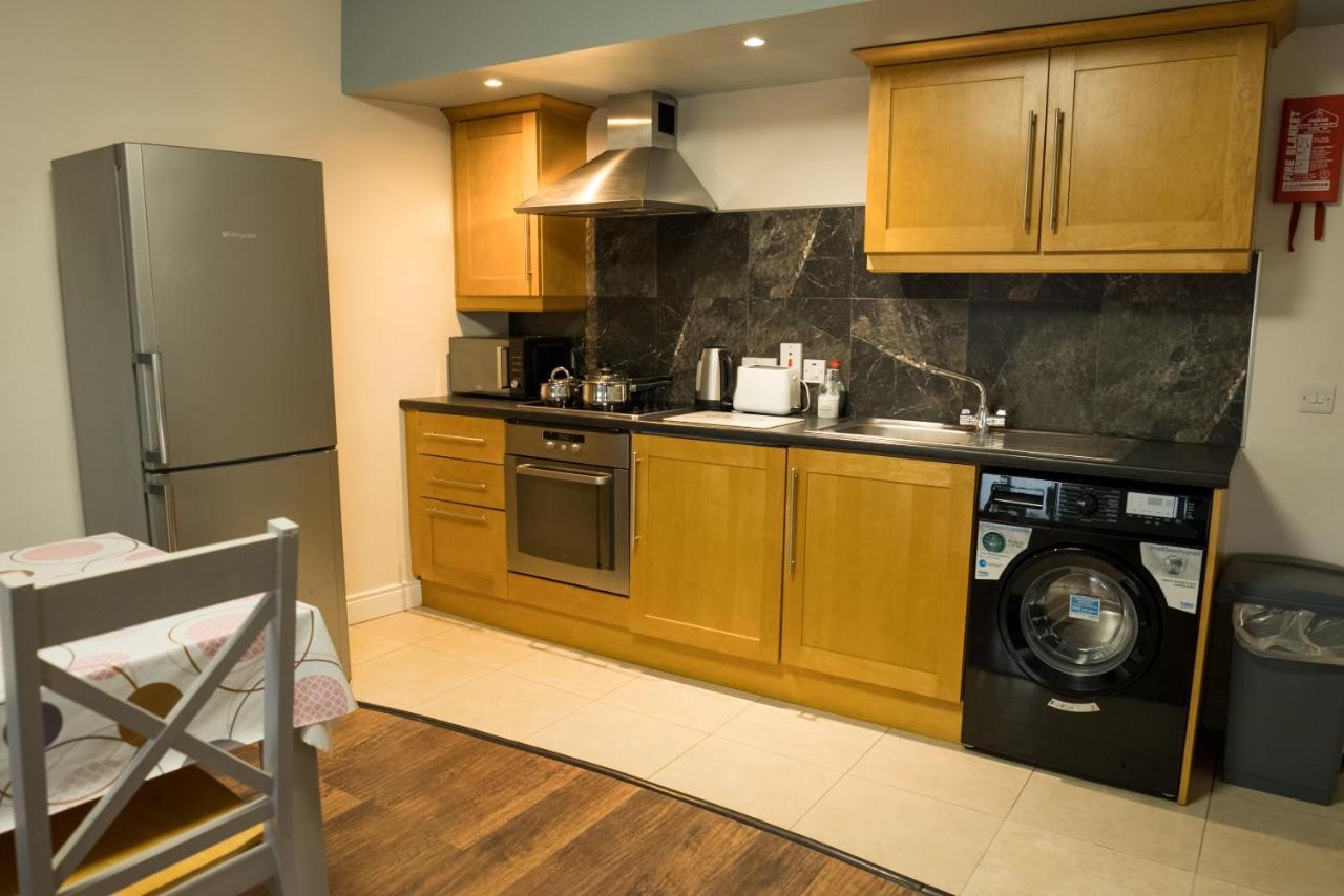 Walsh'S Hotel And Apartments Maghera  ภายนอก รูปภาพ