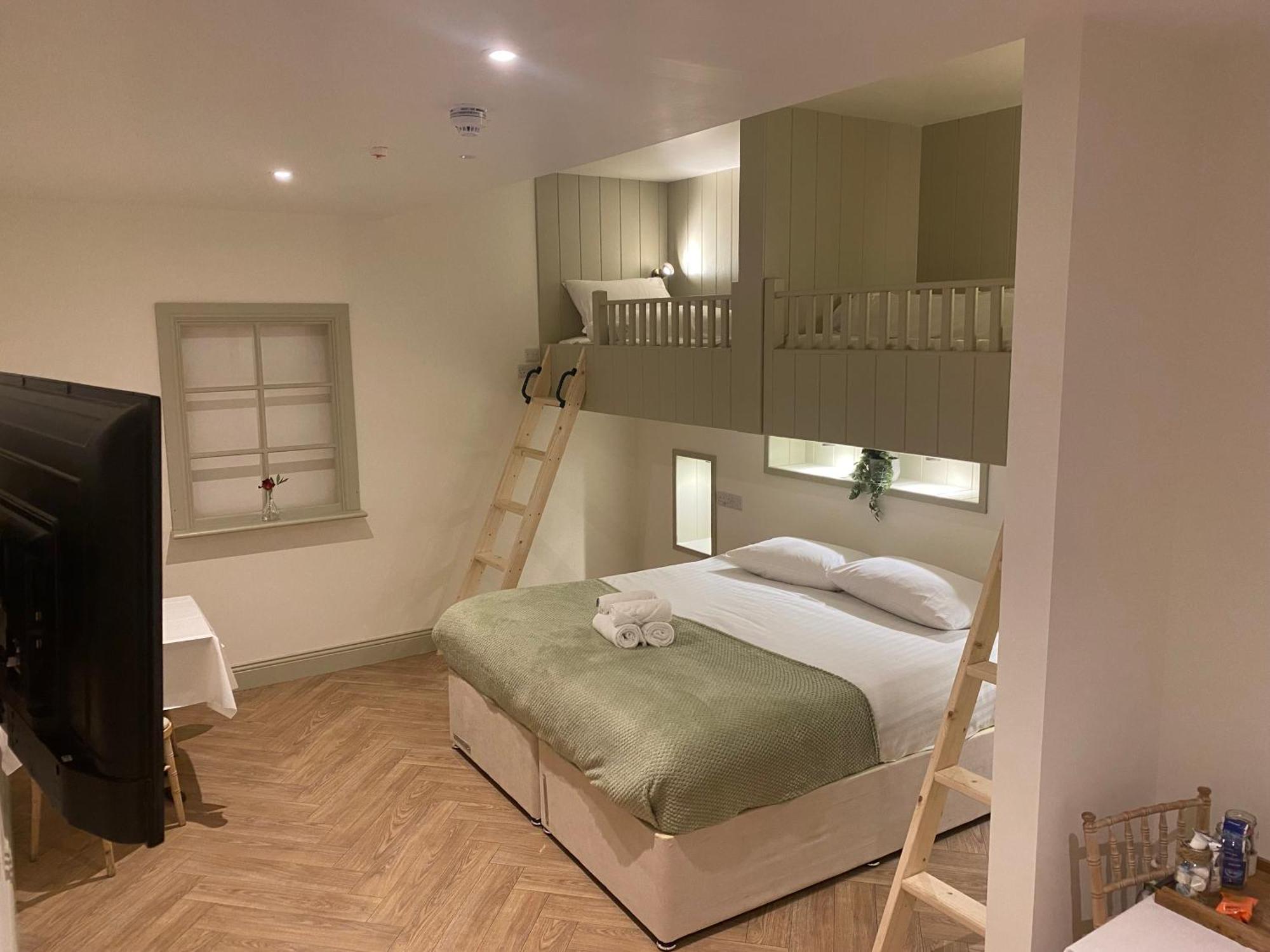 Walsh'S Hotel And Apartments Maghera  ภายนอก รูปภาพ